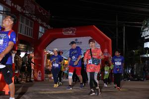 BIB: 3513
                            <button type="button" onclick="openModal(26263784)" class="btn btn-primary btn-sm float-right btn-popup" data-toggle="modal" data-target=".modal-high-quality">
                        <i class="fas fa-shopping-cart"></i> Add to Cart
                    </button>
                                            <button type="button" onclick="isThisMe(26263784, true)" class="btn btn-success btn-sm float-right btn-popup btn-isme hidden" data-toggle="tooltip" data-placement="bottom" title="นี่คือรูปของคุณใช่ไหม คลิกที่นี่เพื่อเอาเข้าอัลบั้ม">
                        <i class="fas fa-plus"></i> Add to album
                    </button>
                    <button type="button" onclick="isThisMe(26263784, false)" class="btn btn-warning btn-sm float-right btn-popup btn-isnotme hidden">
                        <i class="fas fa-ban"></i> Remove from album
                    </button>